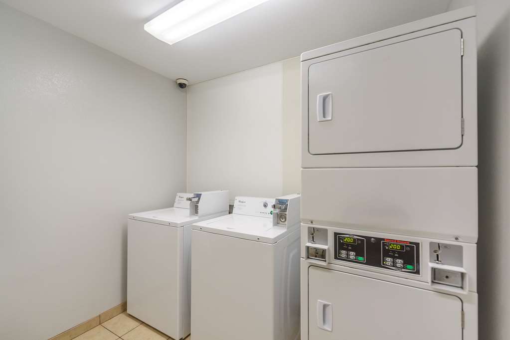 Motel 6 Laredo TX Airport - photo 24