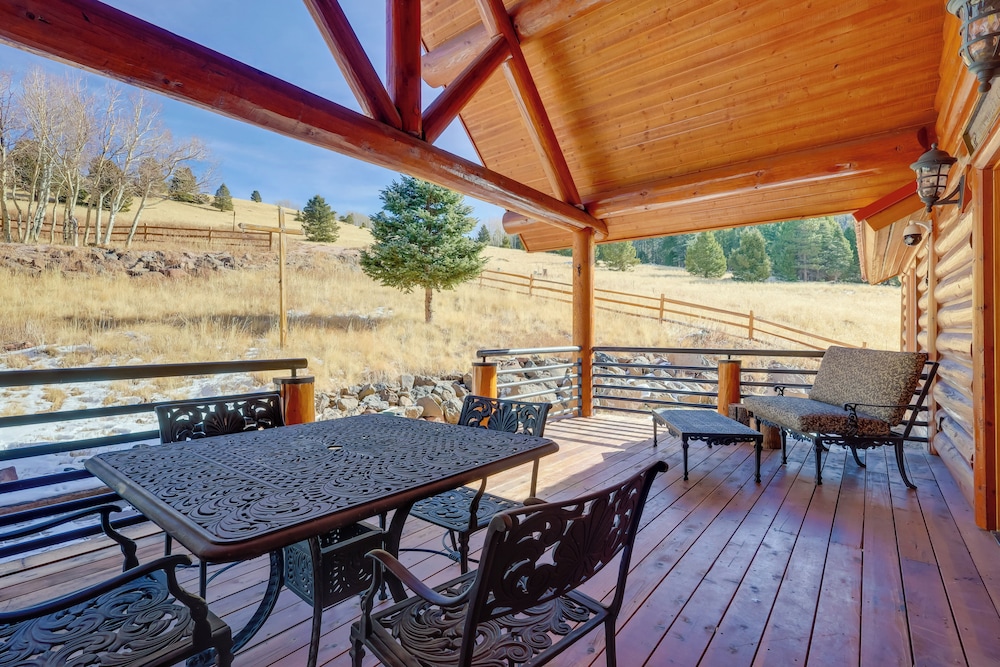 Game Room Views: Angel Fire Escape — hotel in Angel Fire
