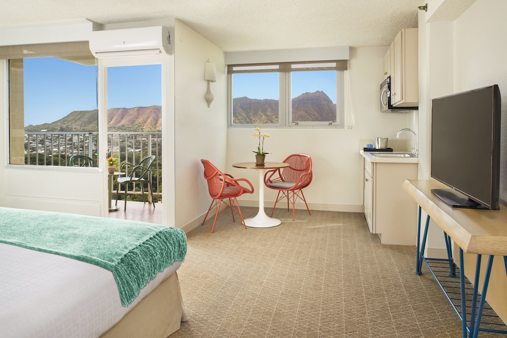 Queen Kapiolani Hotel - photo 24