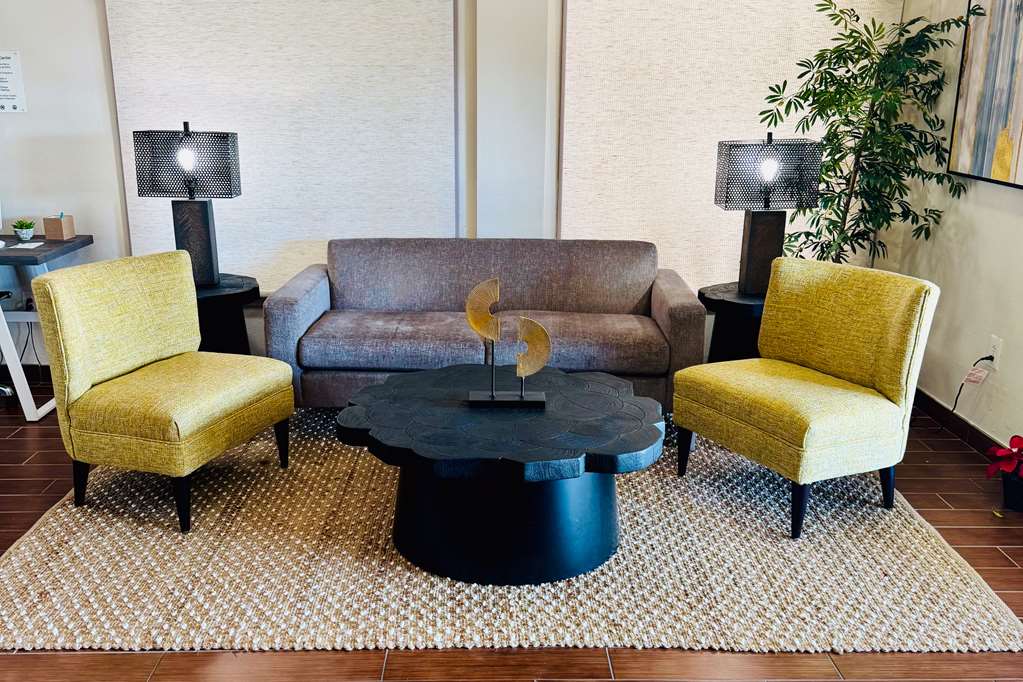 Clarion Pointe Albemarle - photo 7