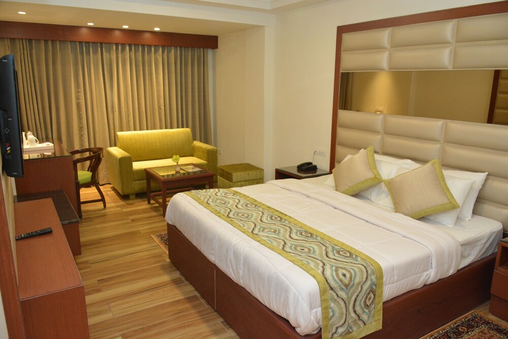 Hotel Ambica Katra — 4-Star Luxury Hotel in Riasi, India