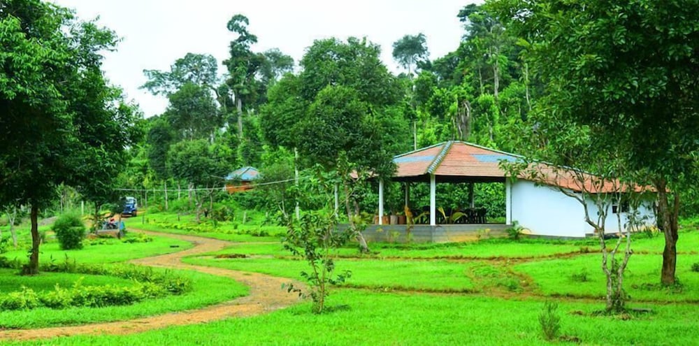Muccole Stay — Madikeri