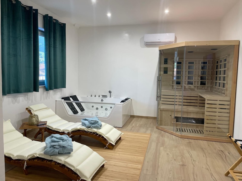 Rg Maison — 4-Star Luxury Hotel in Morino, Italy