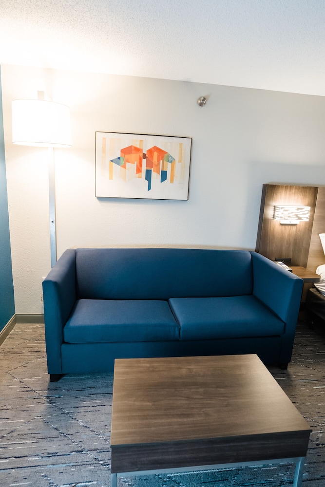 Holiday Inn Express & Suites Knoxville North I 75 Exit 112 by IHG - photo 26
