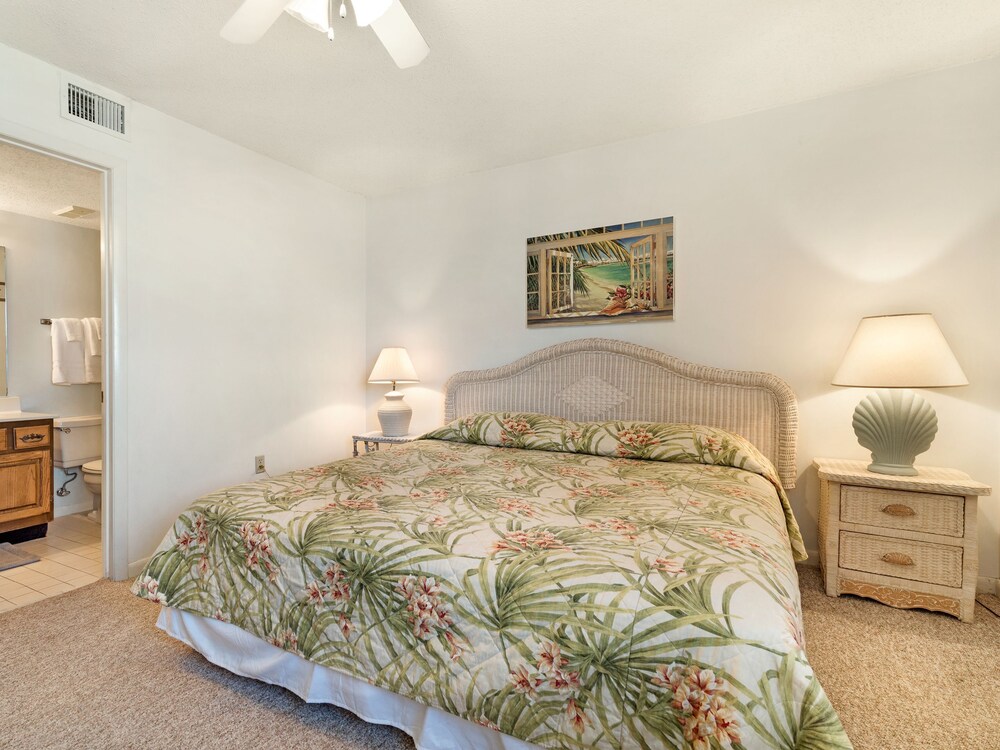 Edgewater West by Meyer Real Estate — 4-Star Luxury Hotel in Gulf Shores, United States