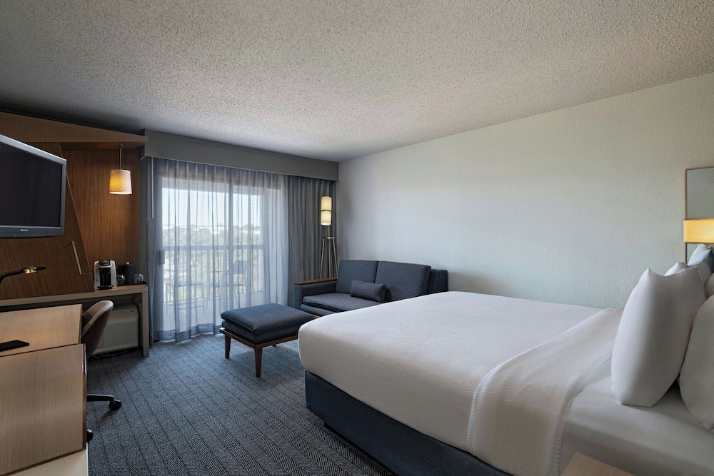 Courtyard by Marriott Austin The Domain Area - photo 10