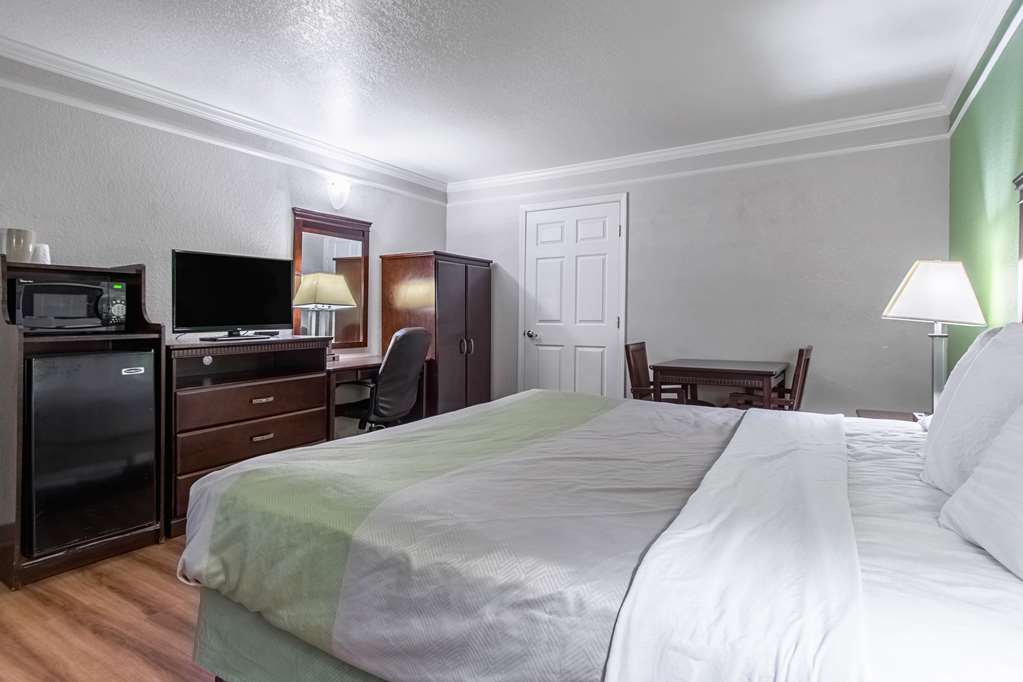 Motel 6 Kingsburg CA - photo 14