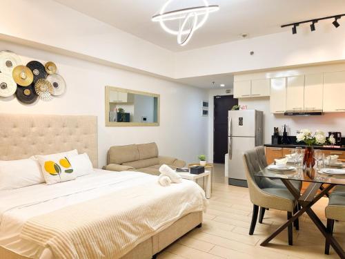 Elegant Venice Condo Mckinley Hill BGC #vlrtc5i — 4-Star Luxury Hotel in Manila, Philippines