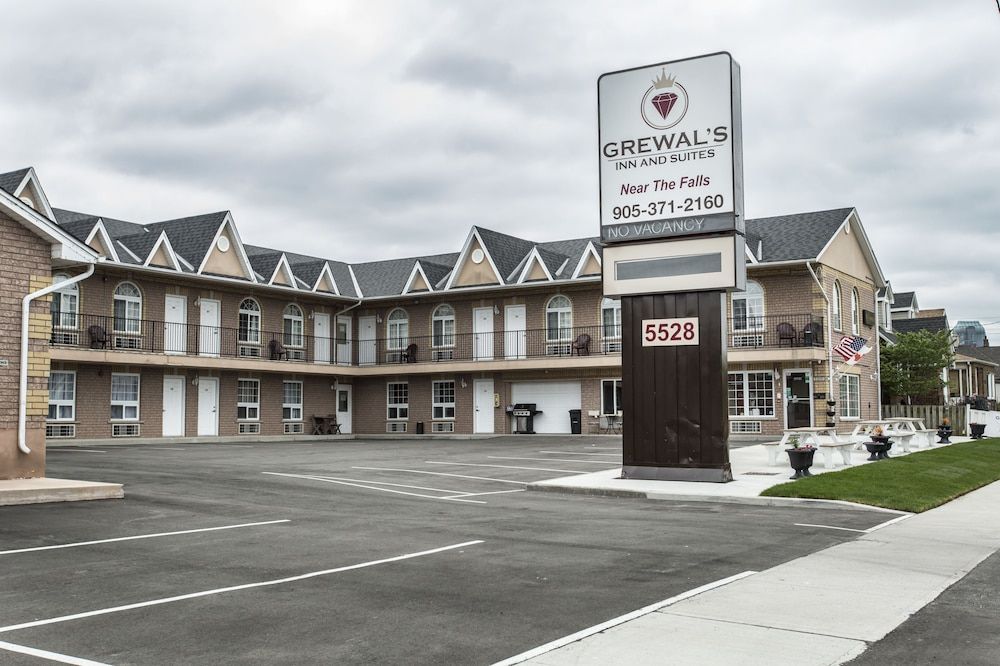 Grewals Inn and Suites by Elevate Rooms in Niagara Falls, Canada