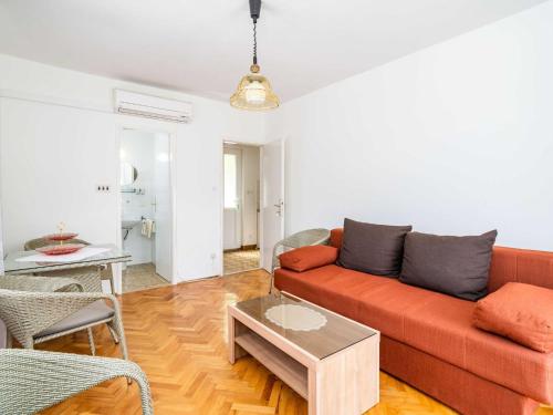 Apartments Zarac One Bedroom Apartment with Balcony and Sea View Milanka