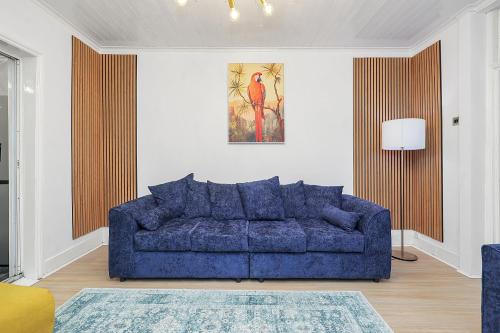 5 Bed Town house by Harlington — 4-Star Luxury Hotel in London, United Kingdom