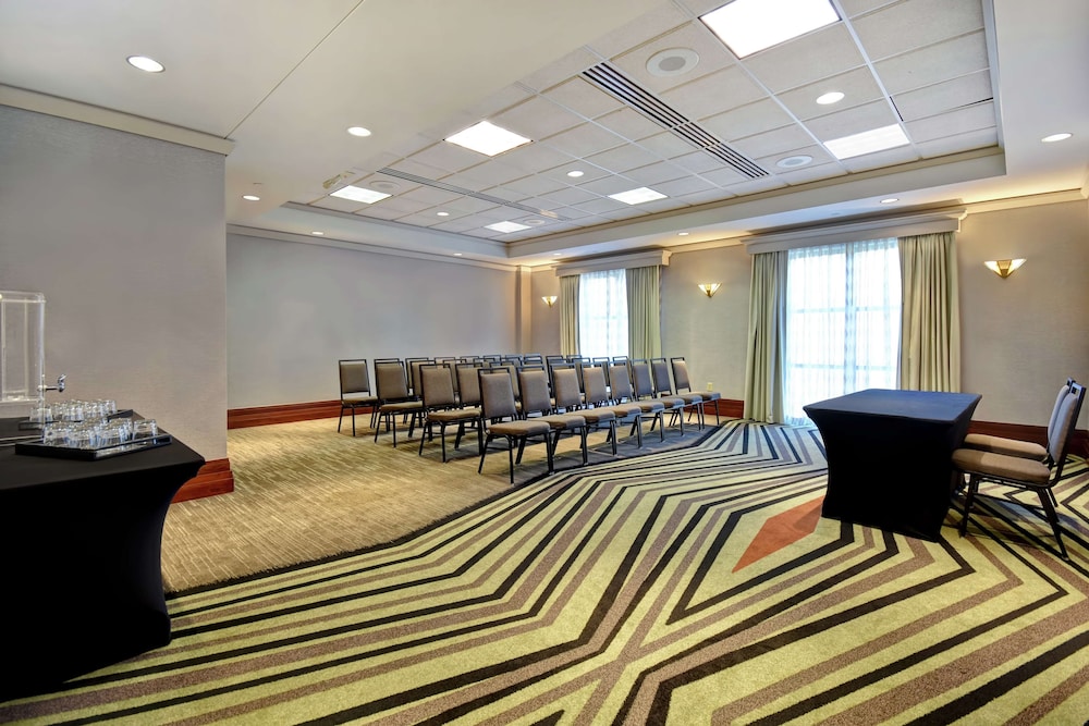 Embassy Suites Little Rock - photo 81