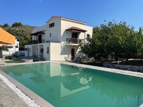 Bluemandala Apartmanhouse in Skopelos, Greece