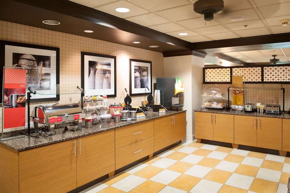 Hampton Inn Pensacola Airport - photo 69