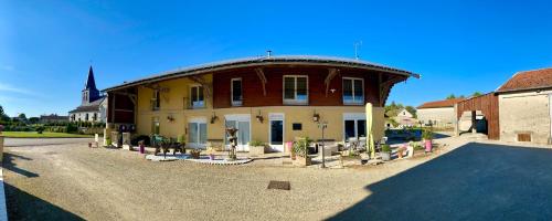 Aux Portes Des Tumuli — hotel in Chalons-En-Champagne