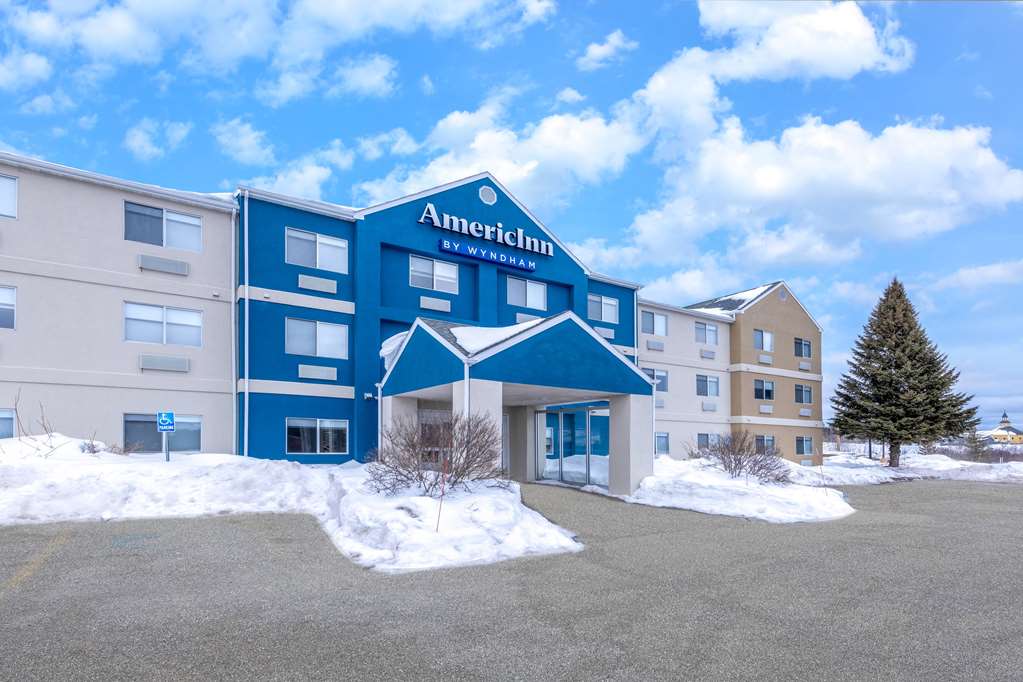 AmericInn by Wyndham Duluth - photo 3