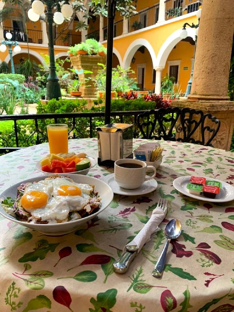 Breakfast meal