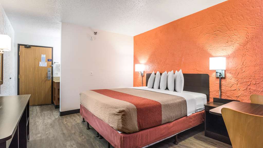 Motel 6 Elk Grove Village IL - photo 8