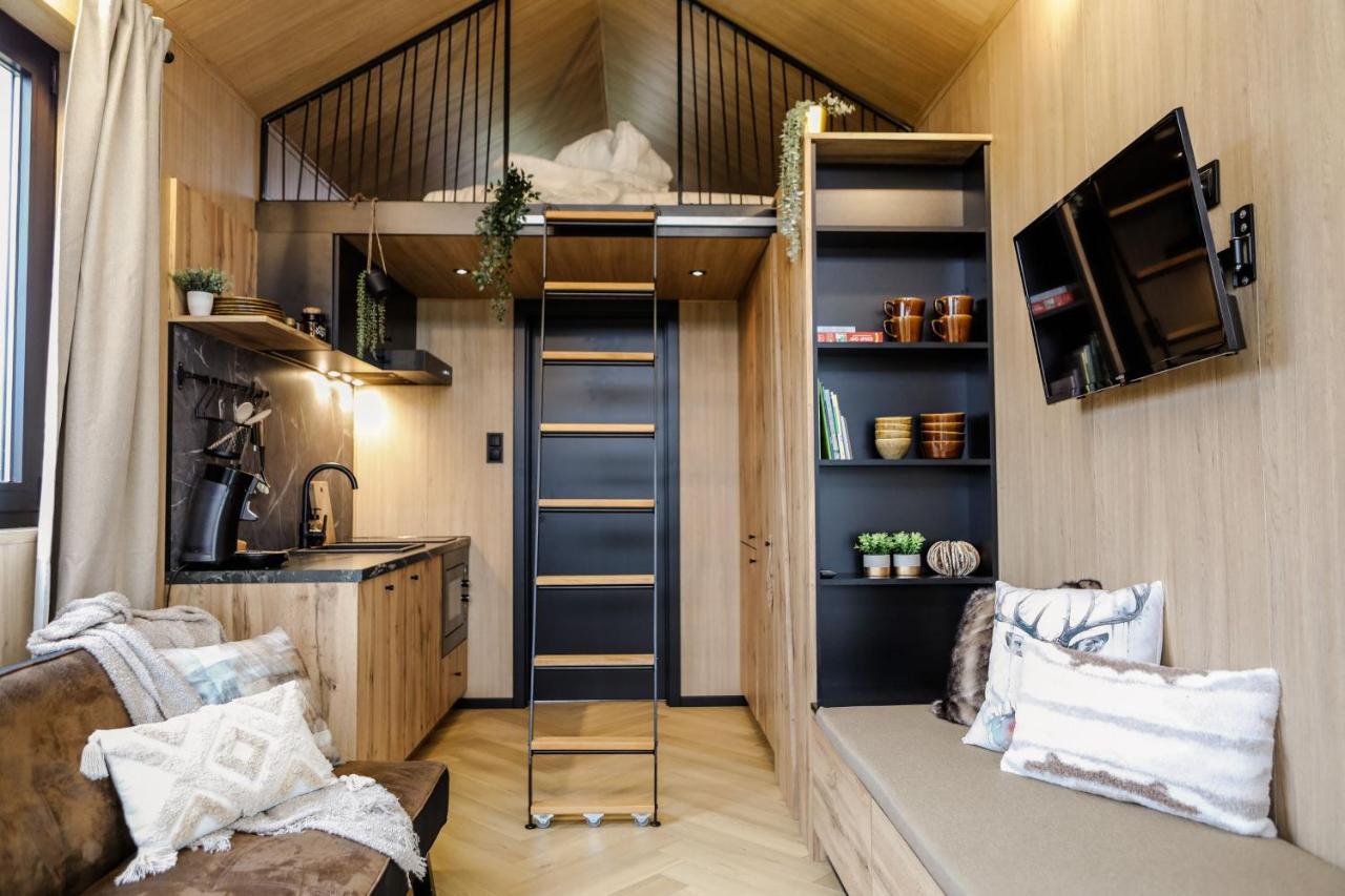 Luxe Tinyhouse op minicamping in Waarde pet-friendly hotel Waarde