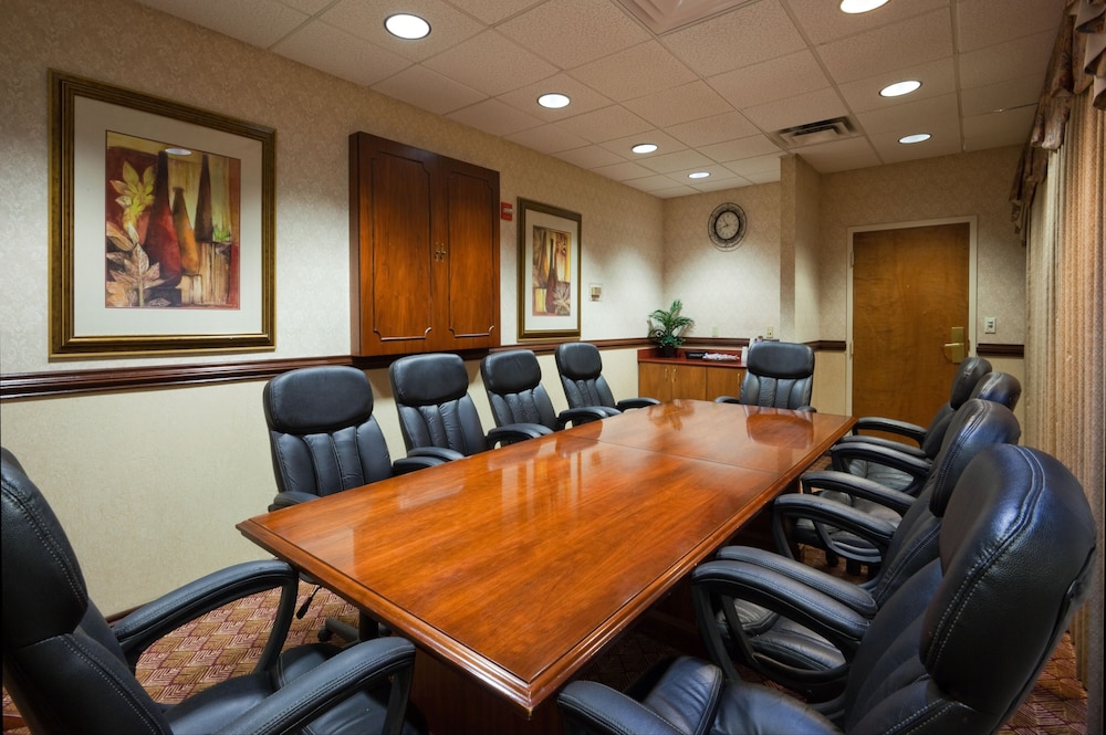 Holiday Inn Express & Suites Austin North Central by IHG - photo 43