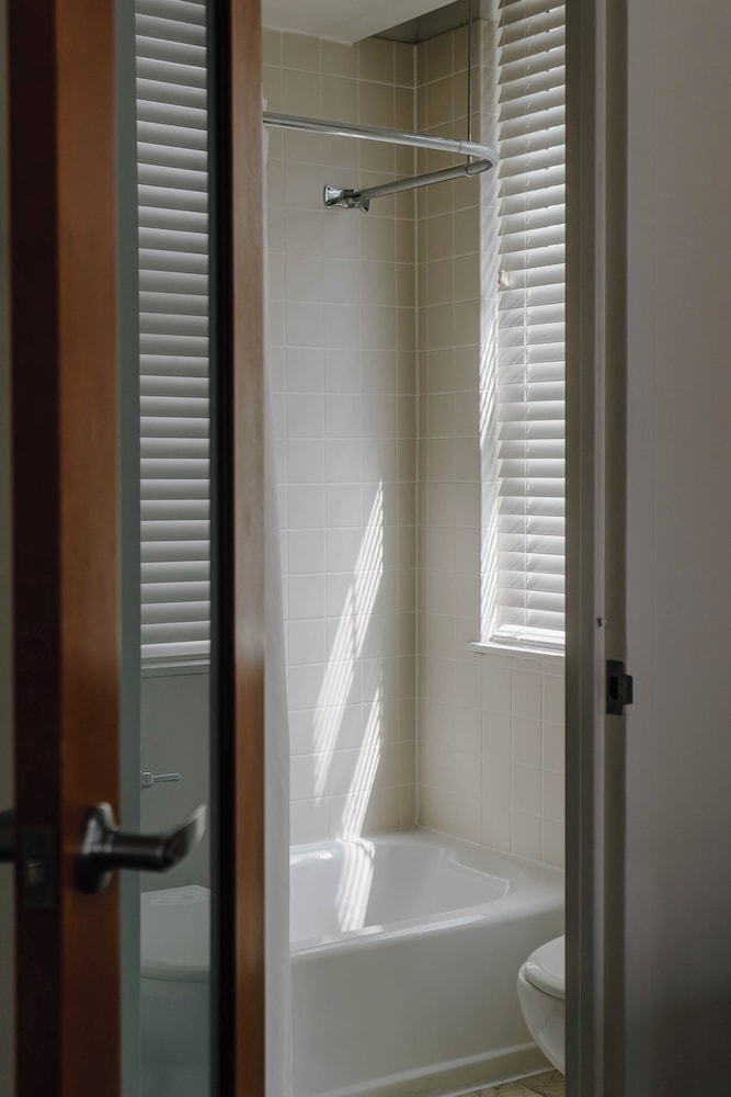 Club Quarters Hotel Rittenhouse Square Philadelphia - photo 17
