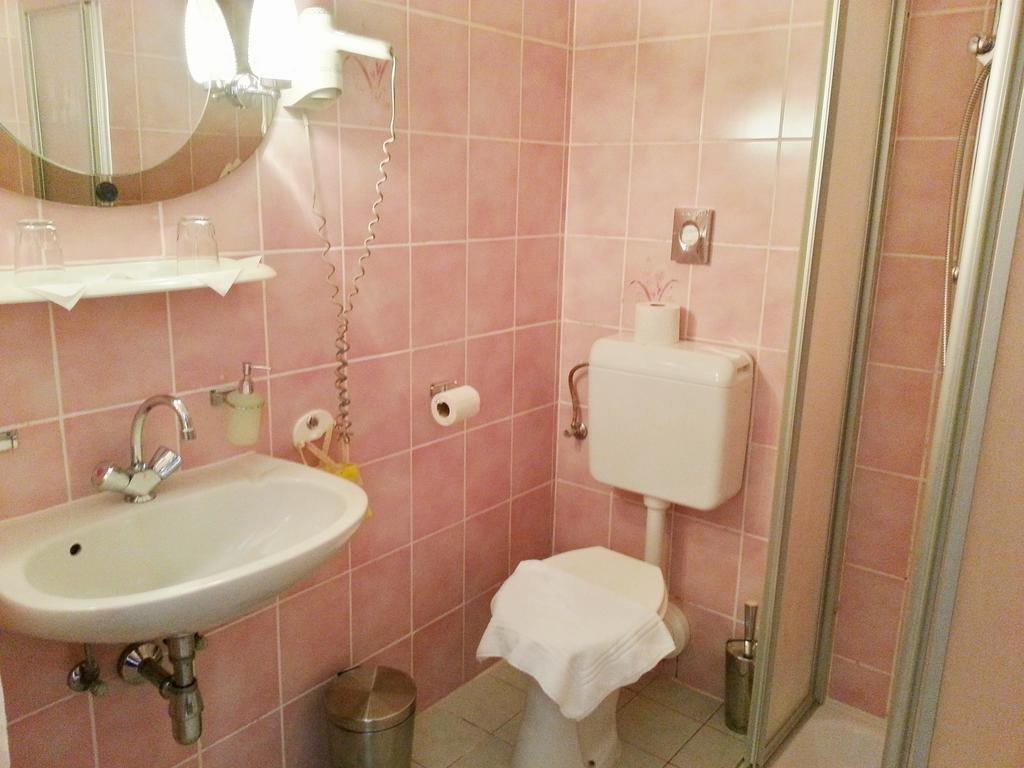 Hotel Pension Goldenberg — hotel in Klosterneuburg