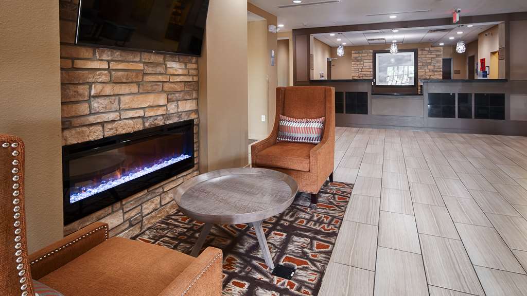 Best Western Plus Elmendorf Hotel San Antonio Hotel - photo 14