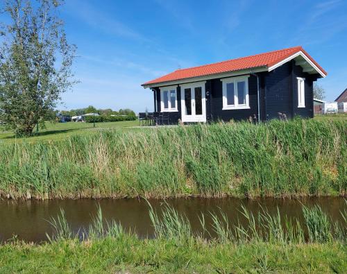 Vakantiehuisje Vlakbij Leeuwarden Swichumer Pleats — Leeuwarden