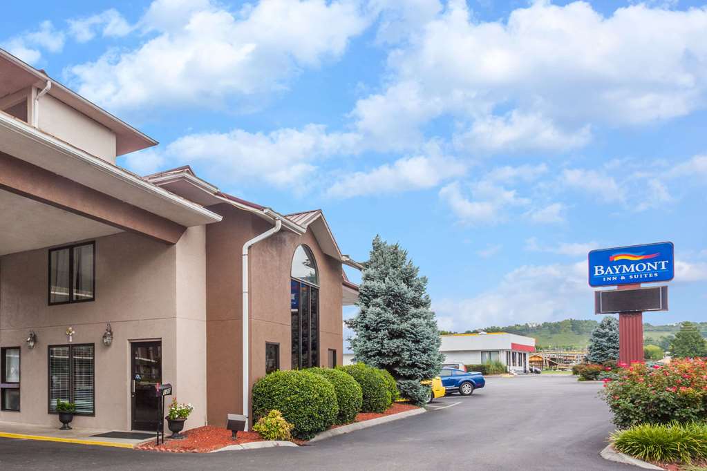 Baymont by Wyndham Pigeon Forge near Island Drive - featured photo