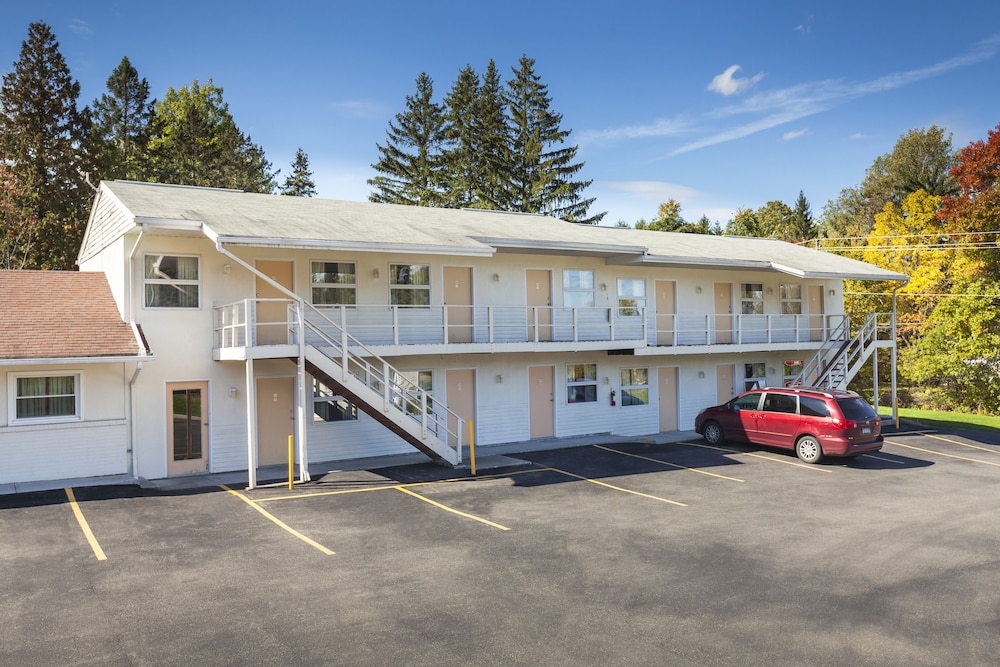 The Springwater Inn - photo 28