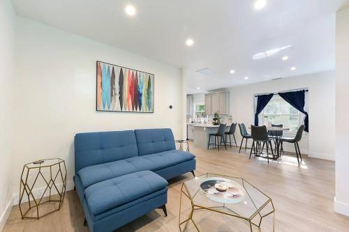 East Sac Getaway Walking Distance to Hospitals in Sacramento, United States