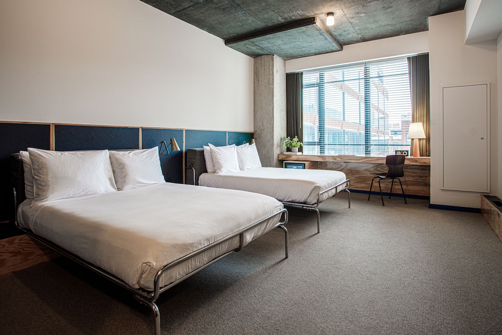 The Emily Hotel - photo 10