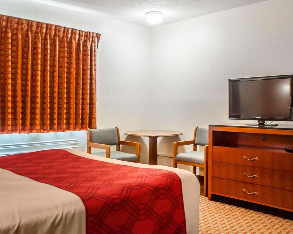 Econo Lodge Cuba I 86 - photo 13
