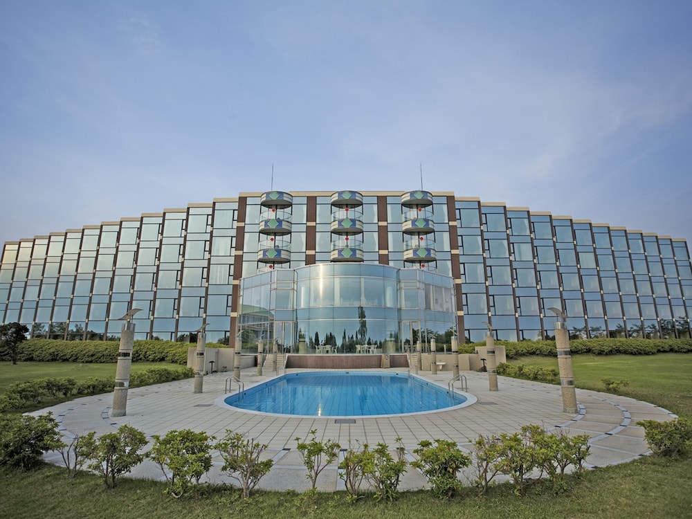 Spring Golf & Art Resort Awaji in Sumoto, Japan