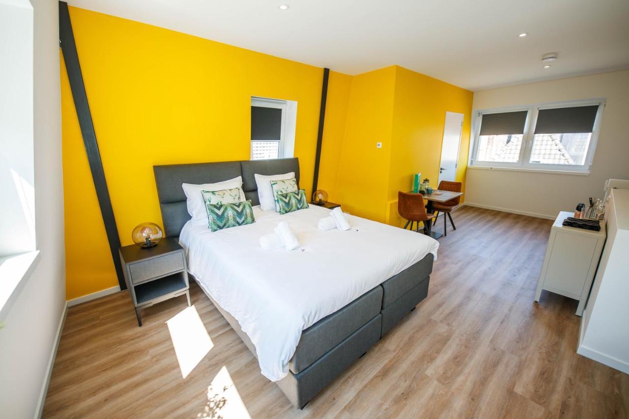 Deluxe 35m2 City Center Suite with Views DB6C — 4-Star Luxury Hotel in 'S-Hertogenbosch, Netherlands