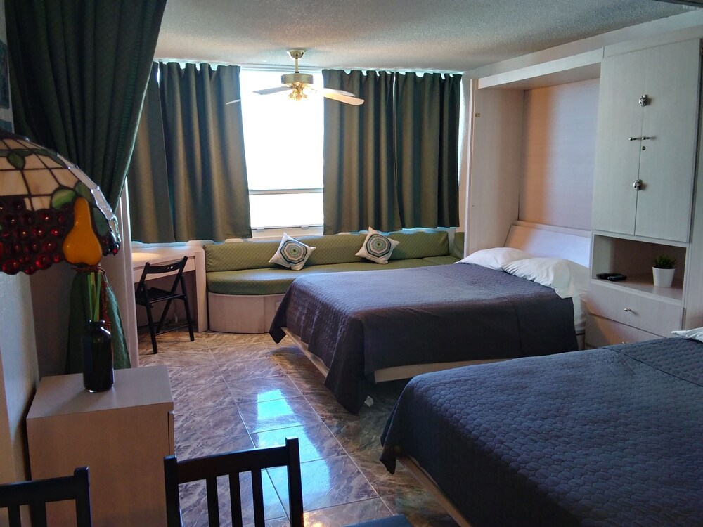 DW Oceanfront Resort - photo 3
