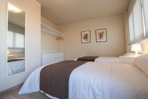 Apartaments Peronel.la — 4-Star Luxury Hotel in Lleida, Spain