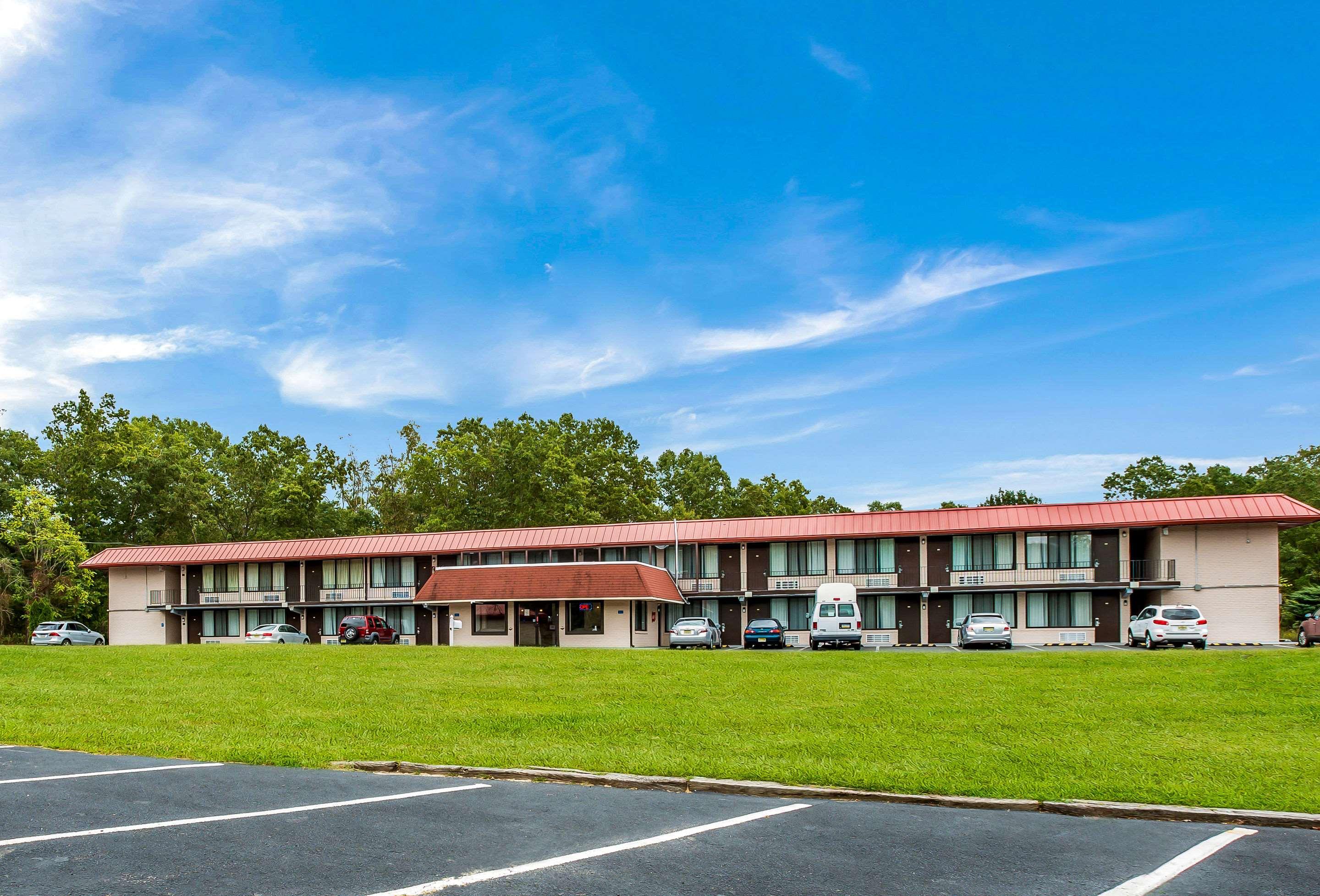 Rodeway Inn - photo 31