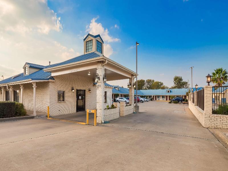 Best Western Regency Inn & Suites - photo 8