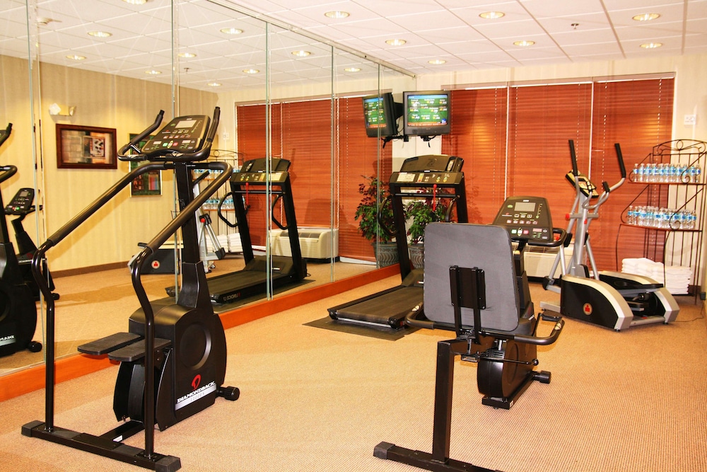 Hampton Inn Guntersville - photo 17