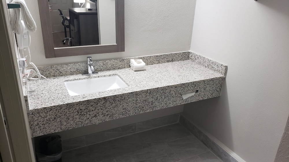 Red Roof Inn Cullman - photo 13