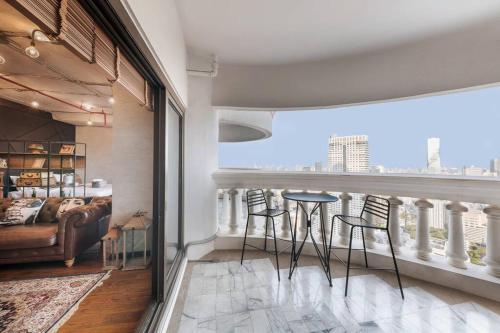 Central Bangkok Loft Style Skyline 100 sq.m. Apt