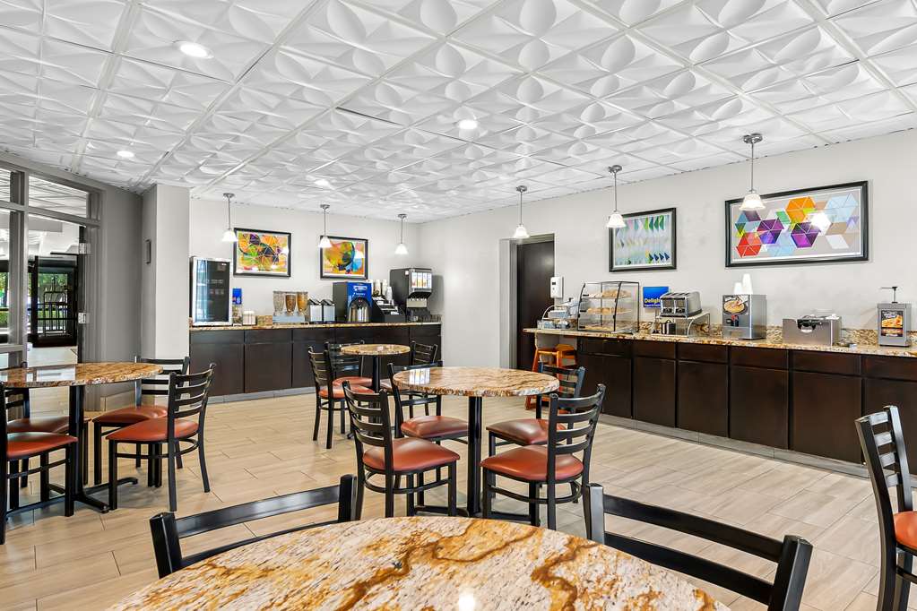 Best Western Knoxville Suites Downtown - photo 23