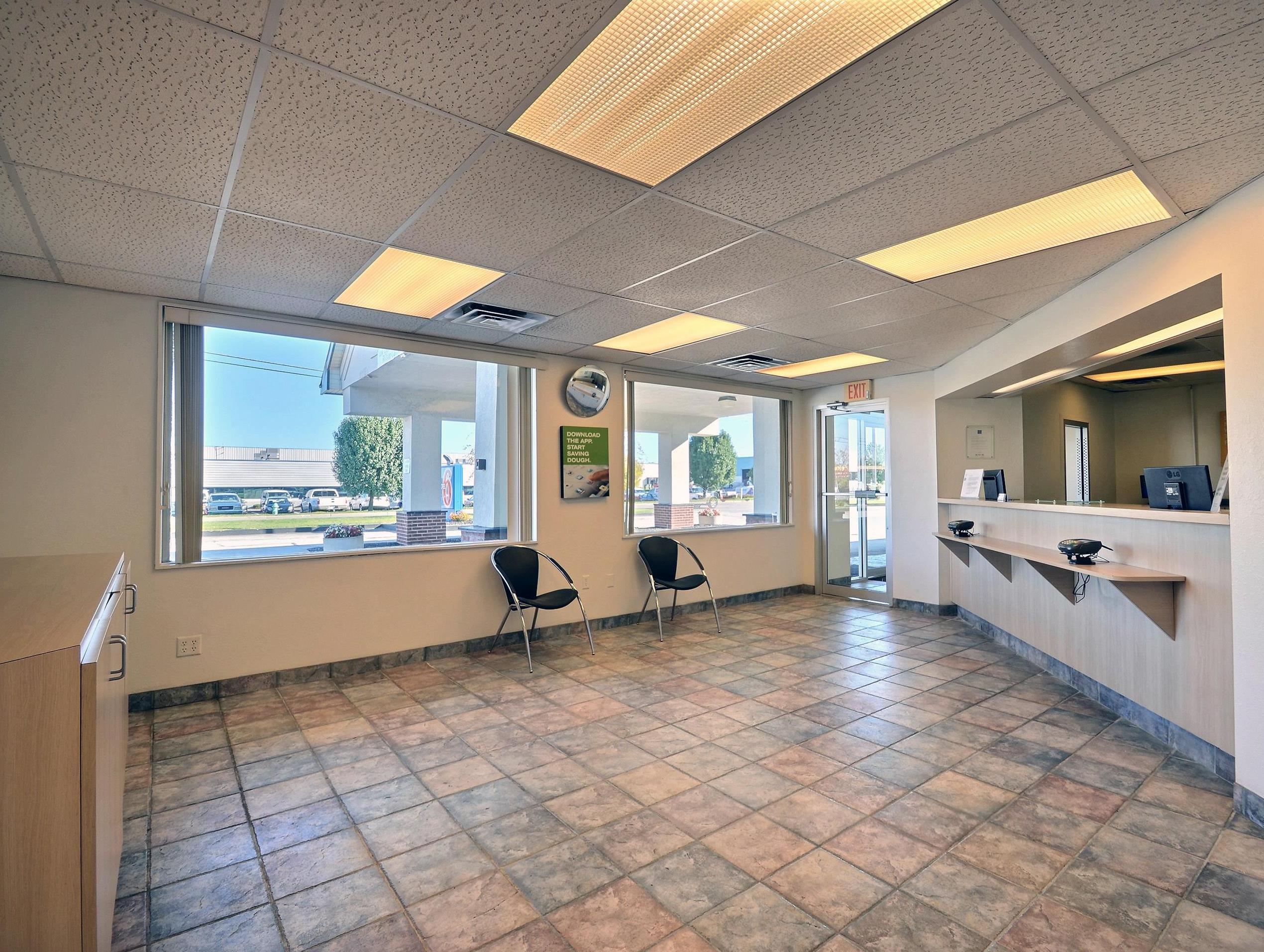 Days Inn by Wyndham Indianapolis South - photo 13