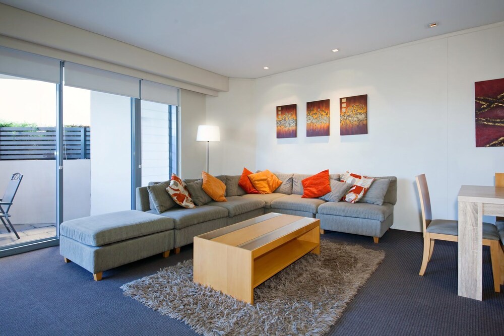 Cote D'Azur Unit 11 61 Donald Street — 4-Star Luxury Hotel in Nelson Bay, Australia