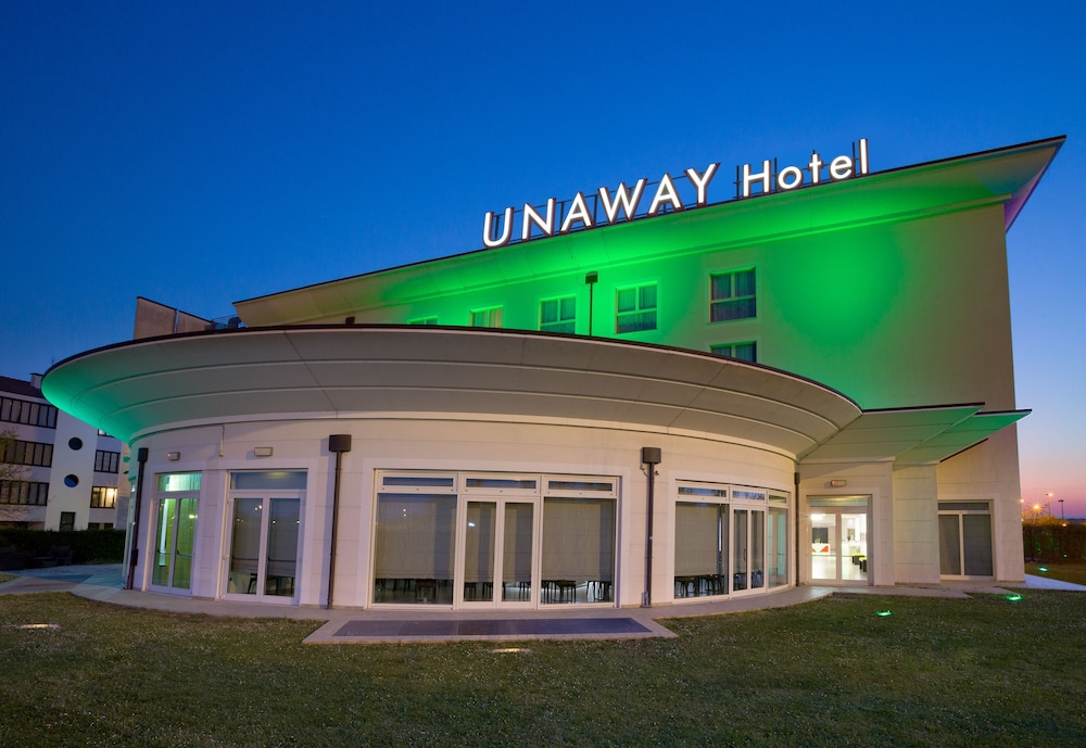 Una Hotels Cesena Nord — Cesena
