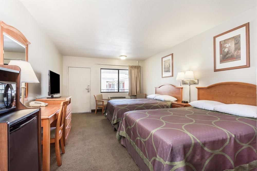 Super 8 by Wyndham Tempe ASU Airport - photo 6