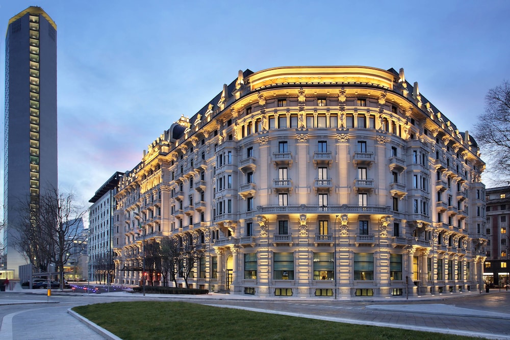 Excelsior Hotel Gallia a Luxury Collection Hotel Milan — 5-Star Luxury Hotel in Milan, Italy