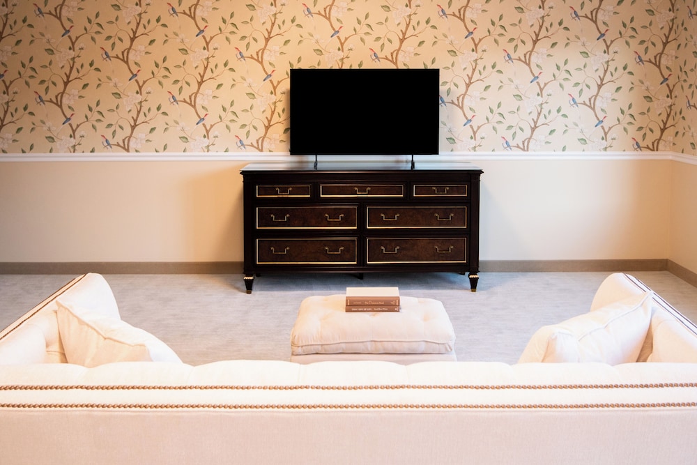 The Pathmaker Hotel - photo 19
