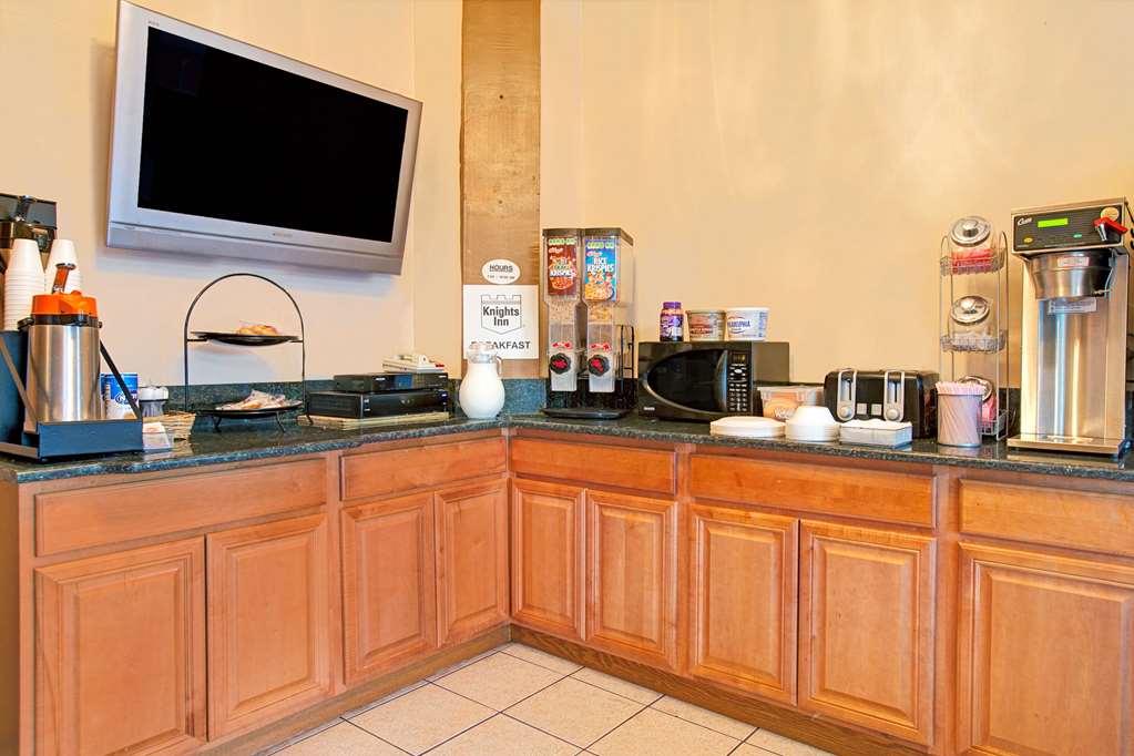Knights Inn South Hackensack - photo 14